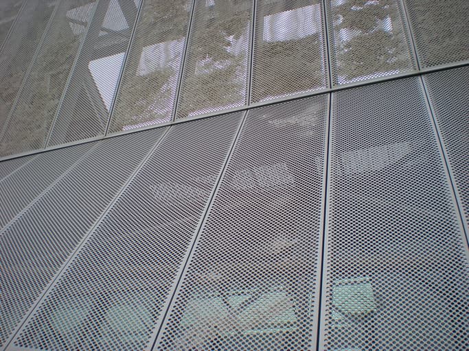 Geperforeerde metalen panelen voor raamzones