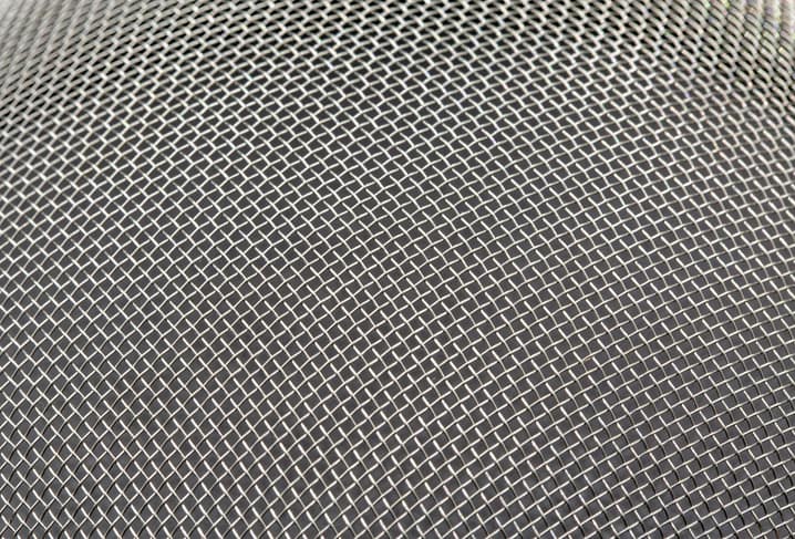 Open metalen gaaspanelen voor technische afscherming