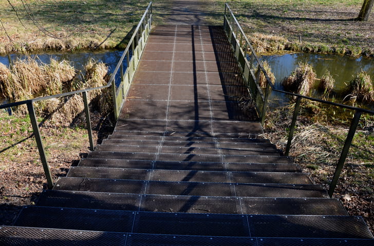 Open loopvlak van zwaar strekmetaal
